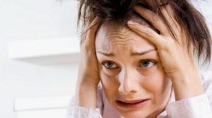 13 simptome ale atacului de panică